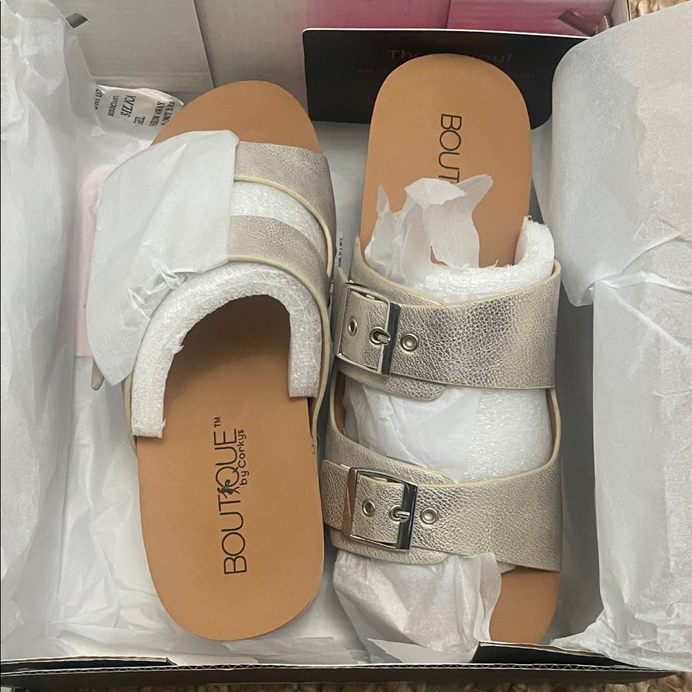 Boutique Women's Silver Sandals